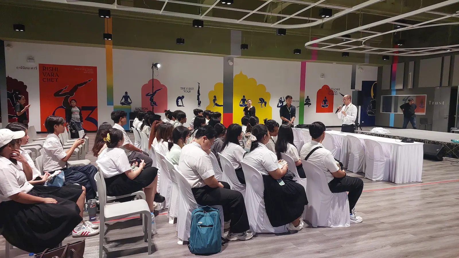 การบรรยายพิเศษหัวข้อการทำงานโปรดักชั่นอีเวนต์ ร่วมกับองค์กรภาคเอกชนและภาครัฐ เพื่อเตรียมความพร้อมสู่การทำงานจริง